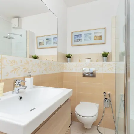 Jasny & Przestronny Z Balkonem I Parkingiem By Rent Like * Gdynia