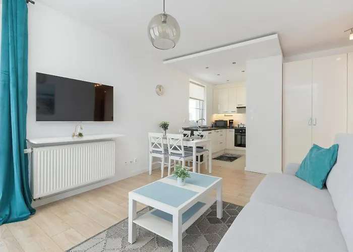 Jasny & Przestronny Z Balkonem I Parkingiem By Rent Like شقة غدينيا