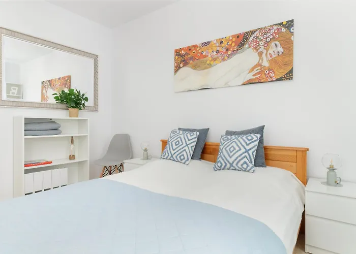 Jasny & Przestronny Z Balkonem I Parkingiem By Rent Like Гдиня